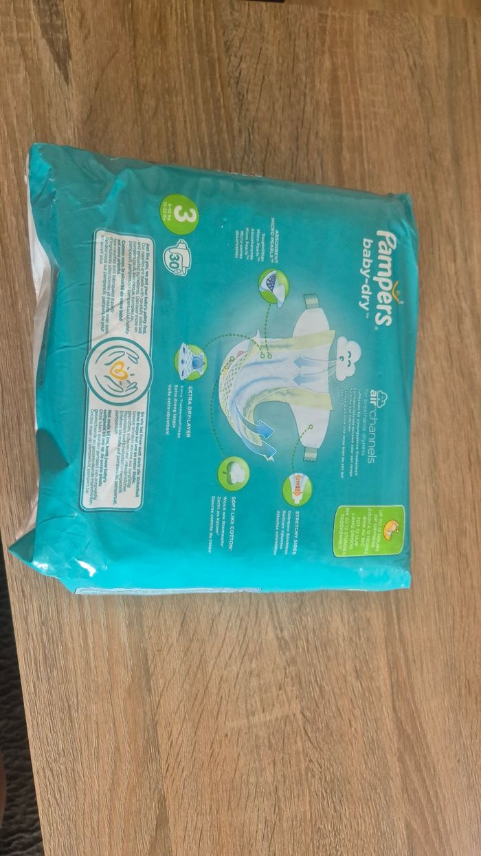 Couche Pampers - photo numéro 2