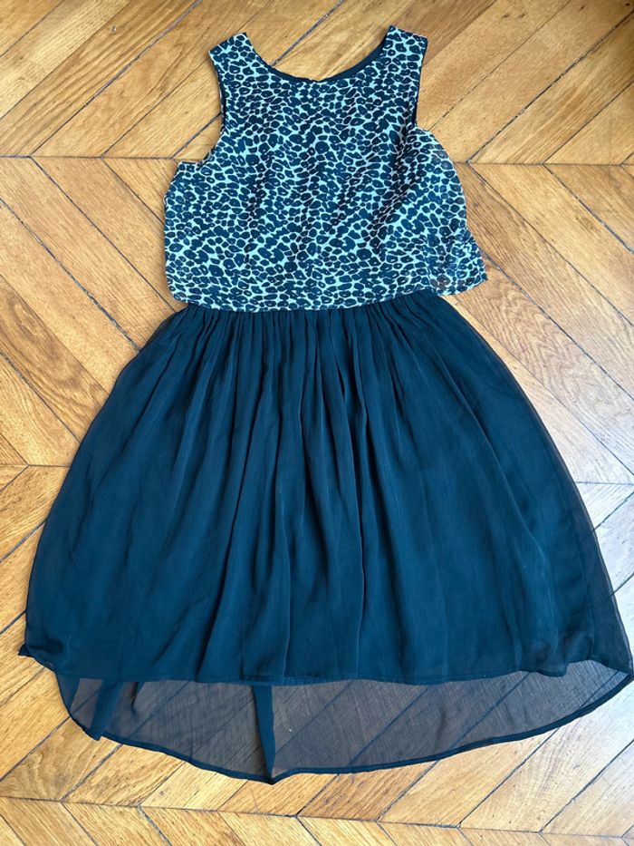 Neuve: robe noir et beige/blanc Esprit taille 10/12 ans