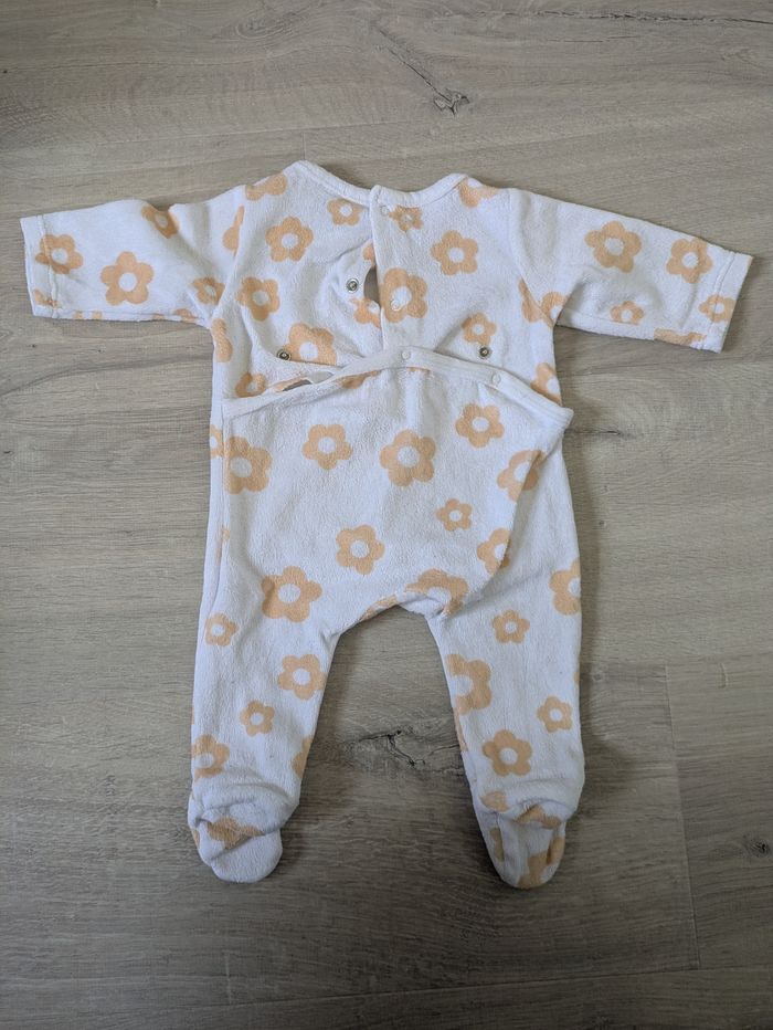 Pyjama 1 mois - photo numéro 3