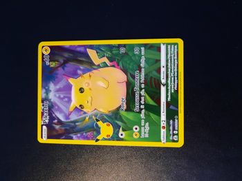 Carte Pokemon - Pikachu 005/025 Holo Célébrations 25ans, épée et bouclier fr