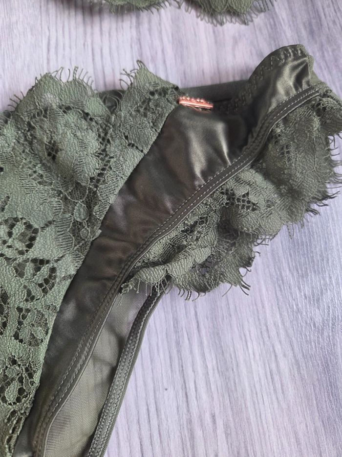 Ensemble lingerie Hunkemoller kaki - haut 85c / bas s - neuf sans étiquette - photo numéro 2