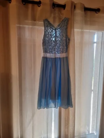 Robe turquoise