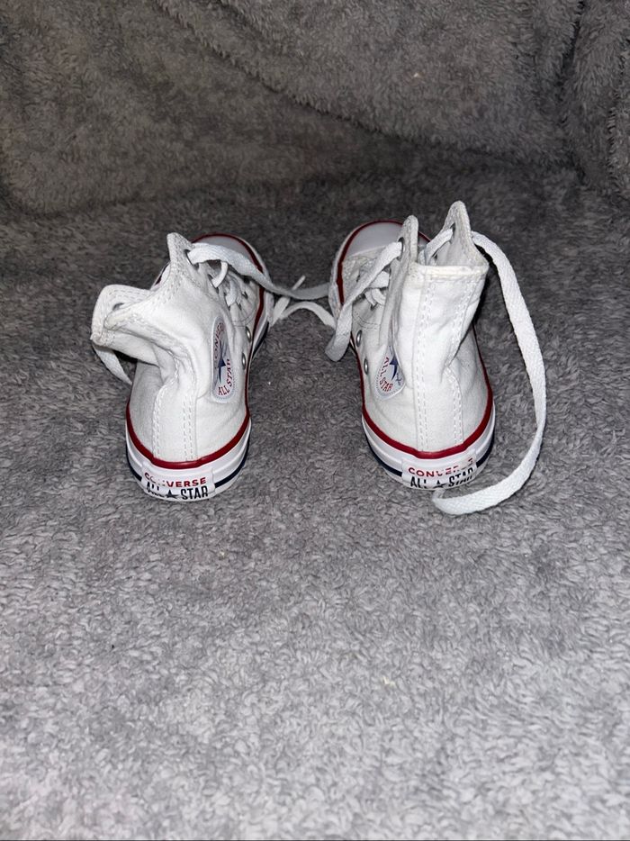 Converse blanche - photo numéro 2
