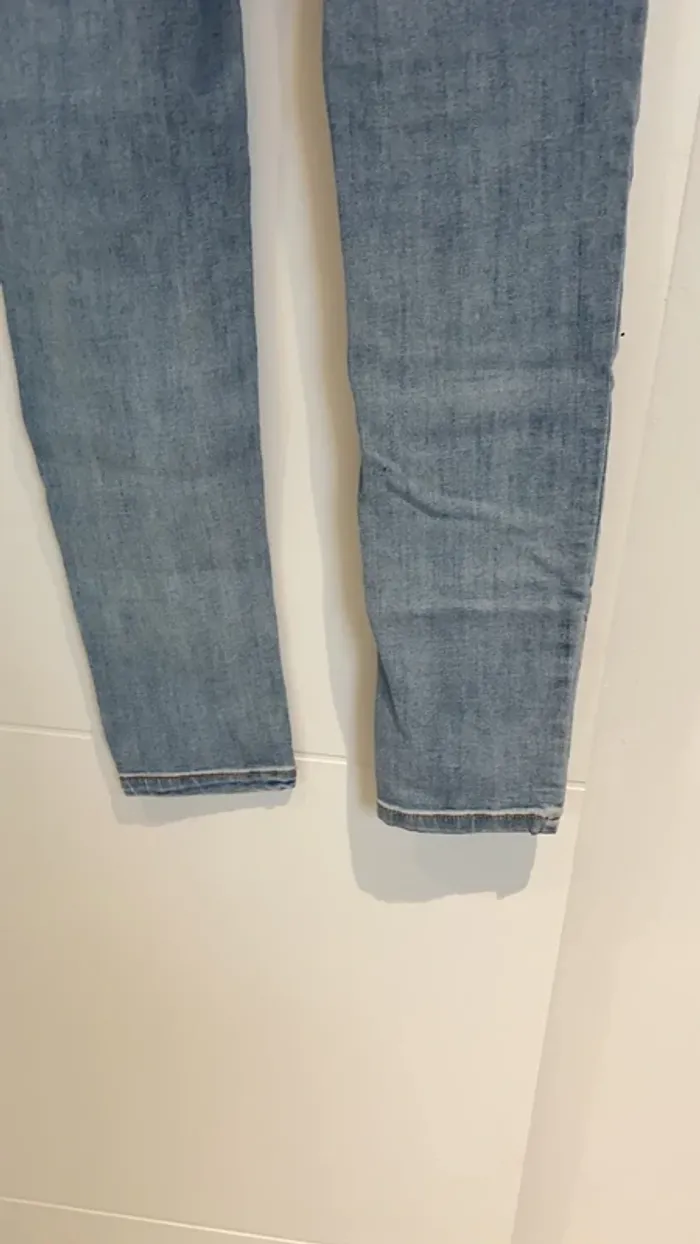 Jeans pull and bear - photo numéro 6