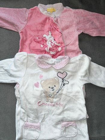 2 pyjamas velours 12 mois