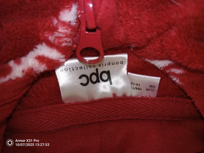 Sur pyjama rouge chaud 14 ans - photo numéro 2