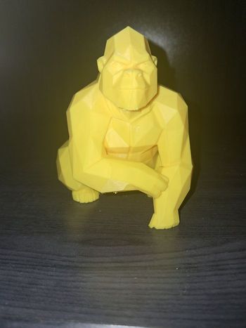 Gorille low poly jaune