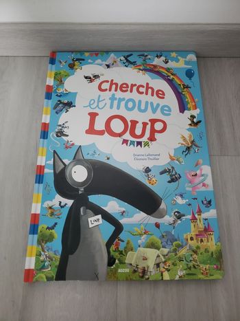 Grand livre cherche et trouve le loup