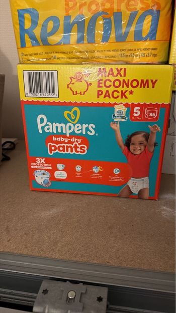 Pampers couches pants taille 5