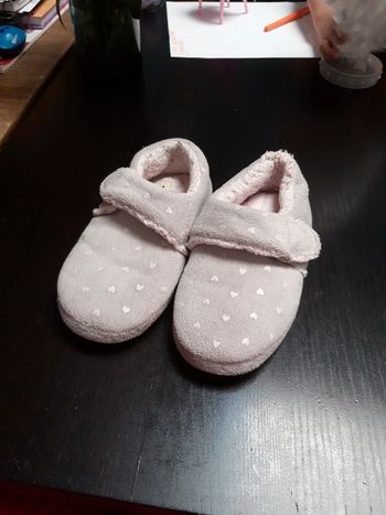 Chaussons gris rose cœur 30 fille Scratch chaud