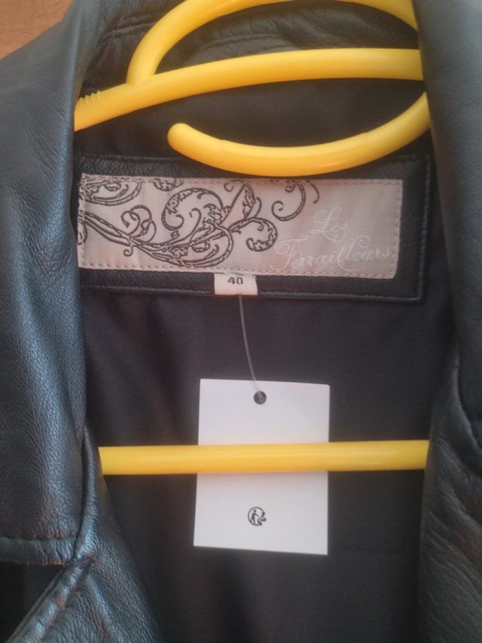 Veste en cuir neuve taille 40 - photo numéro 4