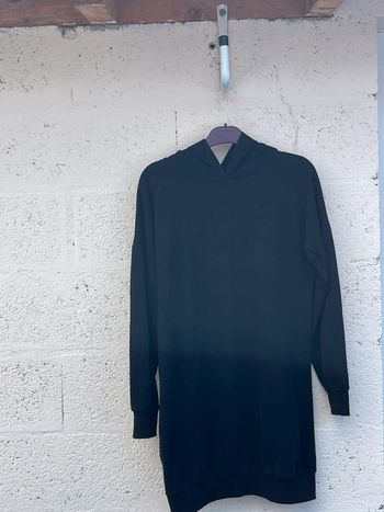 robe pull à capuche long noir