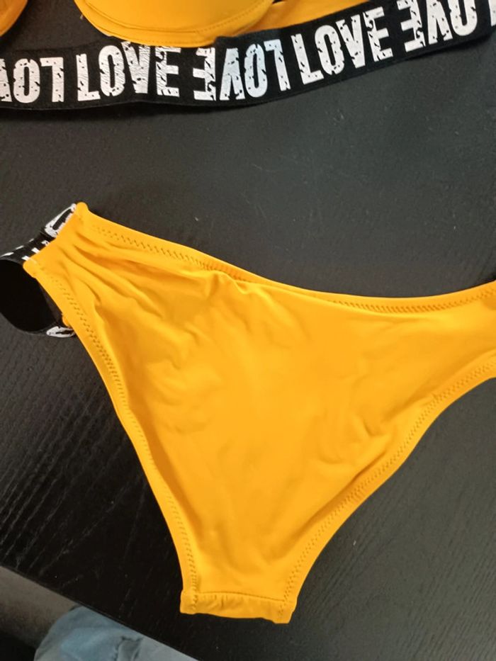 Maillot de bain 2 pièces  taille XL - photo numéro 4