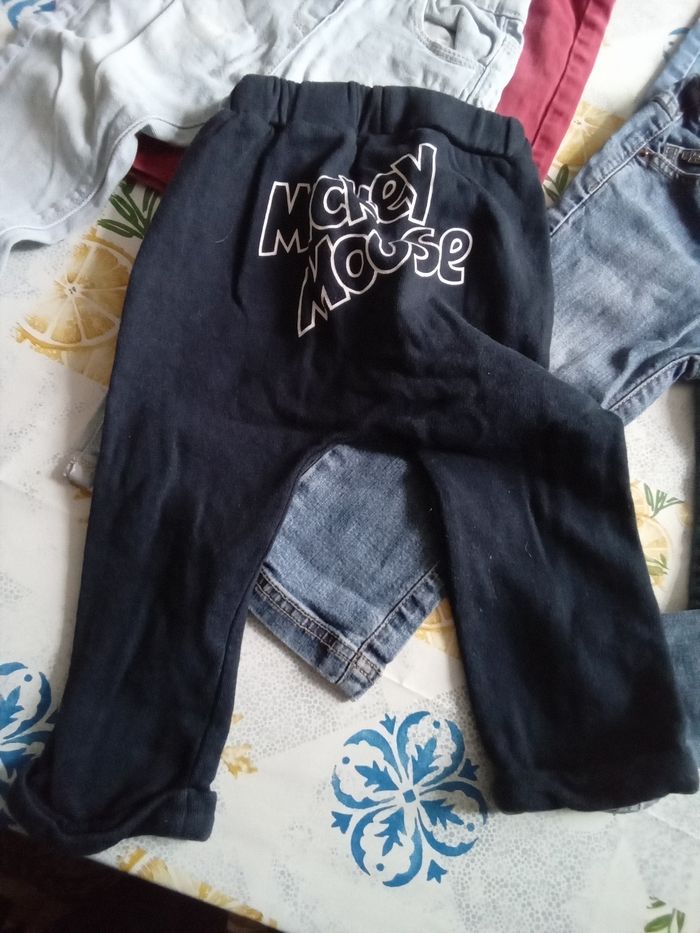 Lot pantalons garçons t 24 mois - photo numéro 2