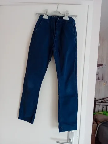 Pantalon garçon  bleu marine regular fit.