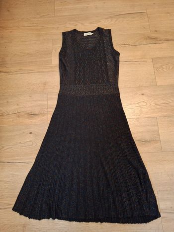 Magnifique robe femme taille s/m
Molly bracken
Noir avec paillettes multicolores