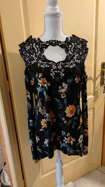 Tee-shirt à manches longues épaules dénudées 46/48