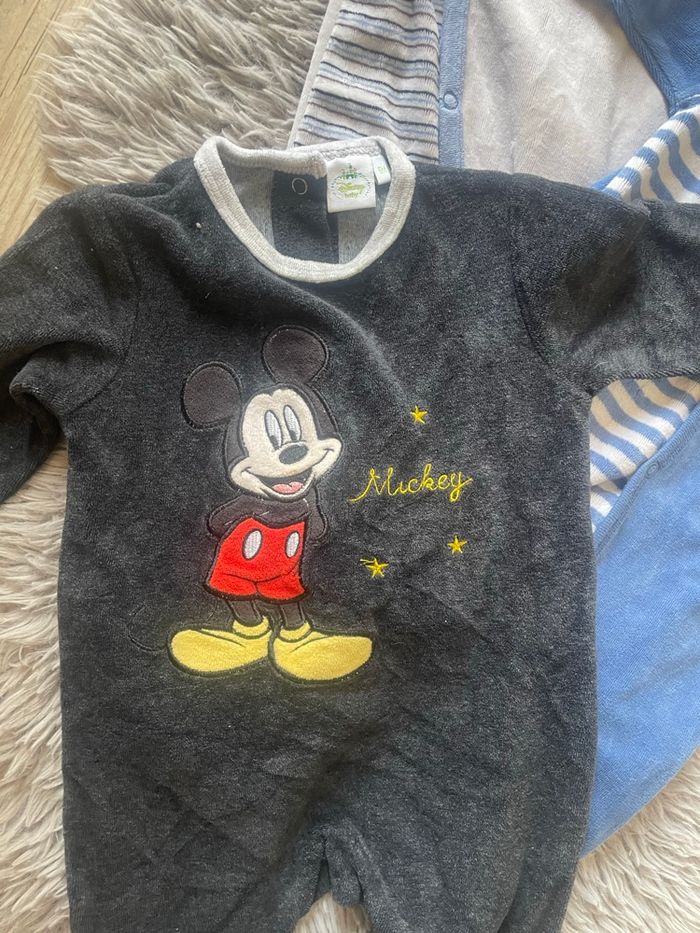 Lot de 3 pyjamas dors bien 6 mois - photo numéro 2