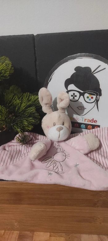 doudou lapin simba toys marron noeud rayure rayé etoile beige rose