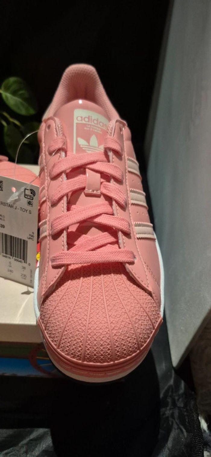 Superstar J toy story adidas Disney Pixar - photo numéro 2