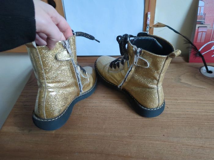 Boots Kipling style doc cuir vernis doré paillettes 32 - photo numéro 8