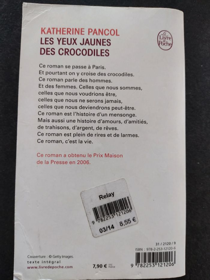 Les yeux jaunes des crocodiles - photo numéro 2