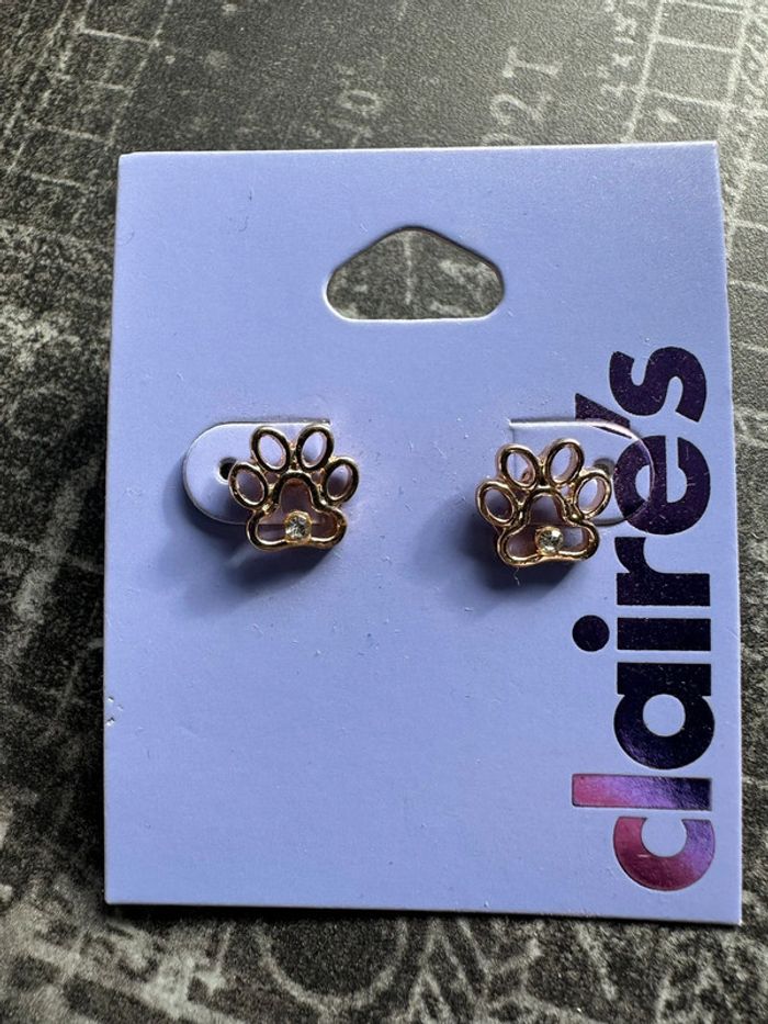 Paire de boucles d’oreilles neuve