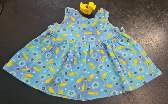 Robe 3 mois en très bon état - photo numéro 2