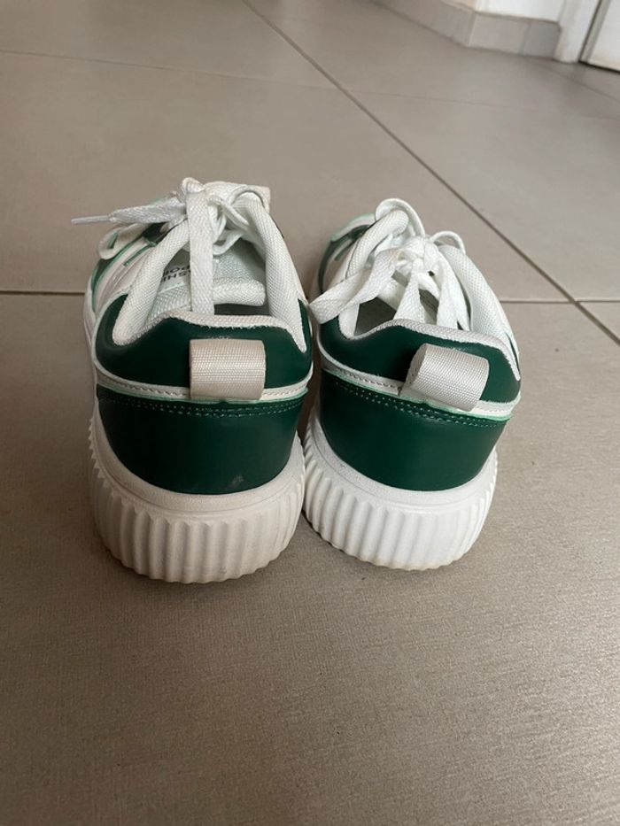 Basket vertes et blanches - photo numéro 4