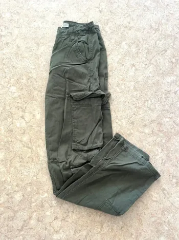Très beau pantalon confortable pour femme Bershka