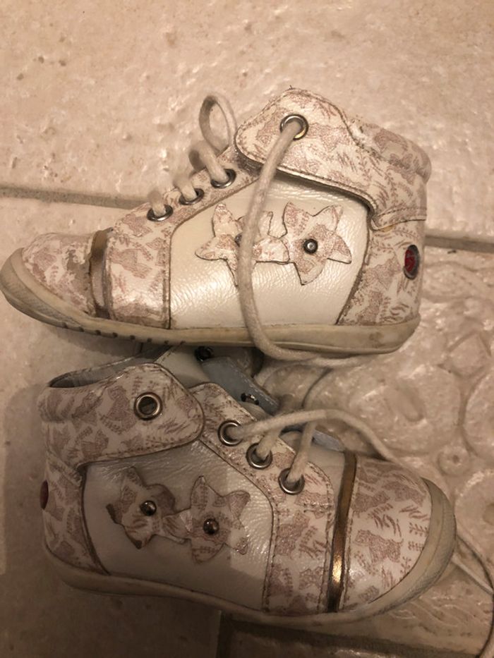 Boots bottines fille cuir gbb taille 19 - photo numéro 4