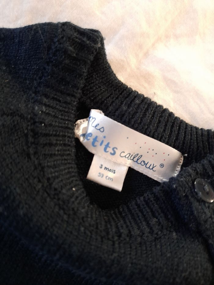 Lot Noël 3 mois (Pyjamas, Pull, Chaussons,...) - photo numéro 7
