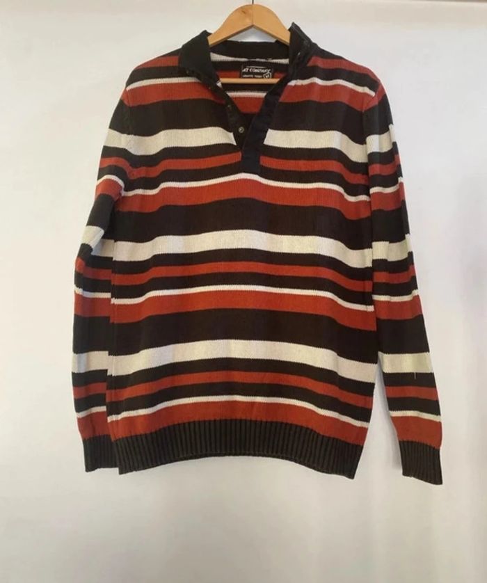 Pull Armand Thierry , taille M en très bon état