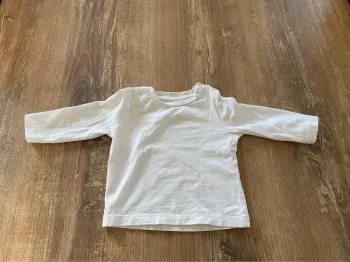 T-shirt blanc garçon .