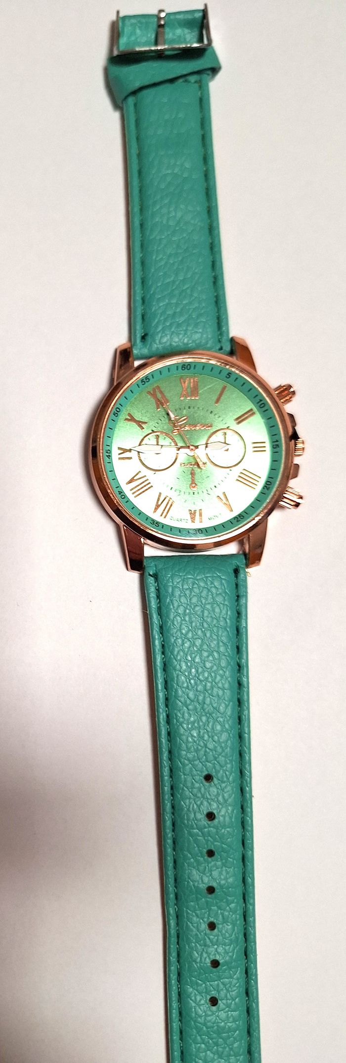 NEUVE ! MONTRE QUARTZ FEMME - VERT - photo numéro 2