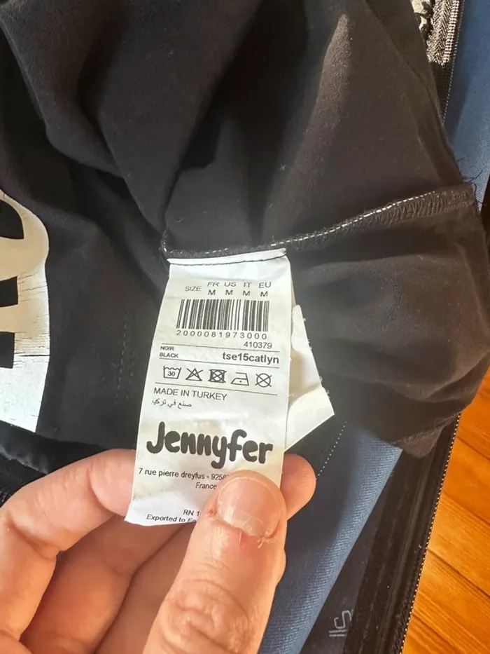 T-shirt court ajouré noir et blanc - Jennyfer - Taille M 🤍🖤 - photo numéro 12