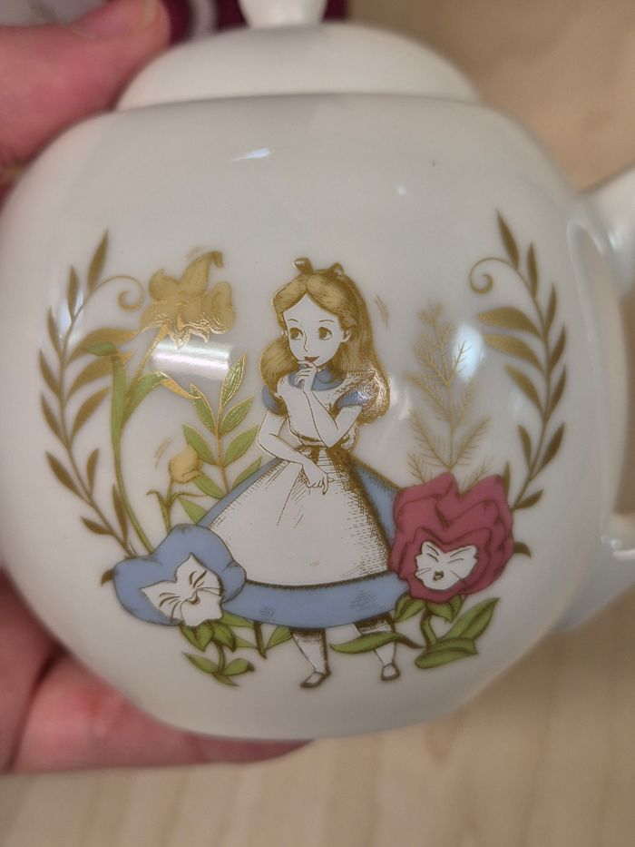 Théière Disney Ichibankuji Alice au Pays des Merveilles - photo numéro 6