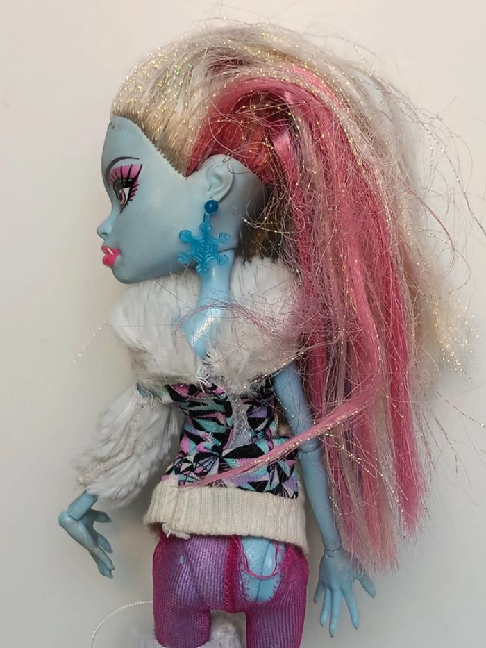 Poupée Monster High Abbey Bominable First édition avec sa figurine - photo numéro 7
