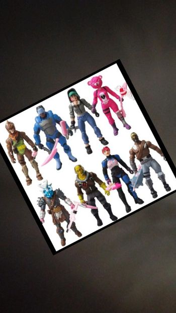 Lot figurine fortnite