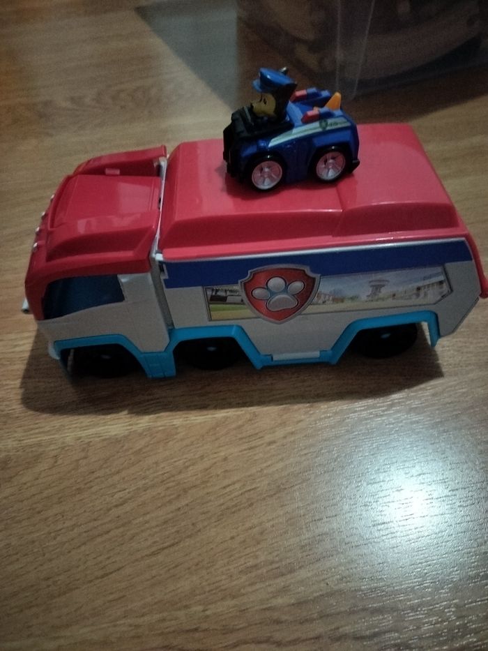 Camion pat patrouilleur