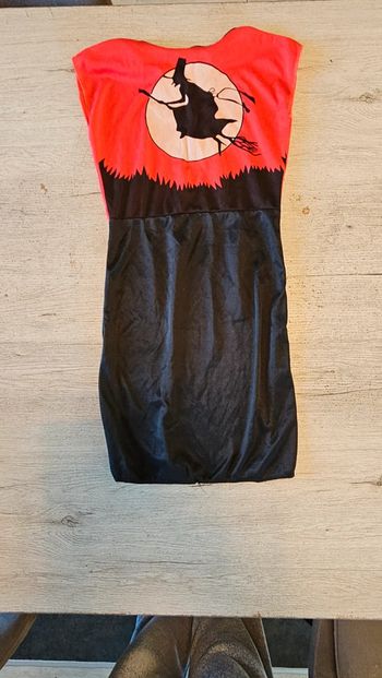 Robe sans manche noire/rouge d Halloween, taille 3/6 ans, nickel