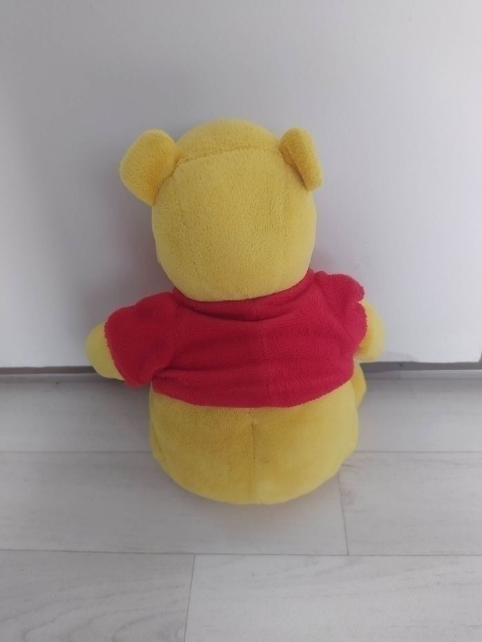 Peluche Winnie l'ourson Disney, nounours ou Doudou - photo numéro 2