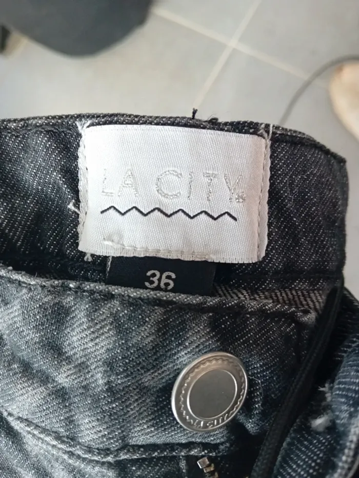 Jeans en taille 36 de chez la city - photo numéro 6