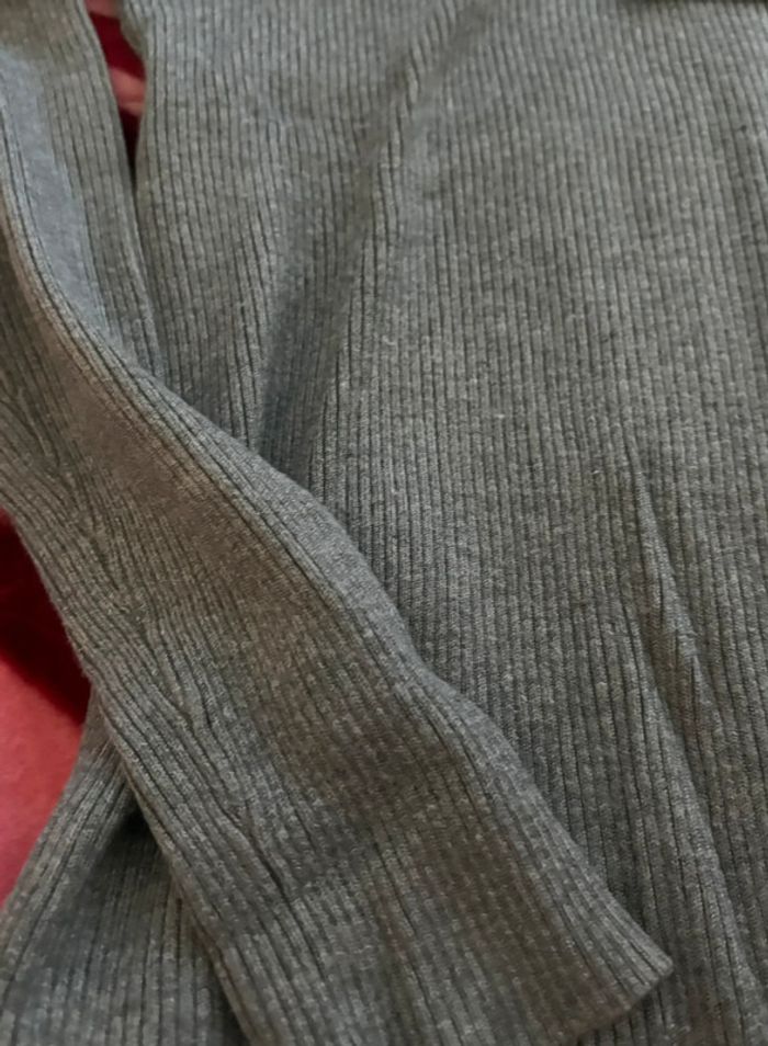 Pull gris à fermeture - photo numéro 2