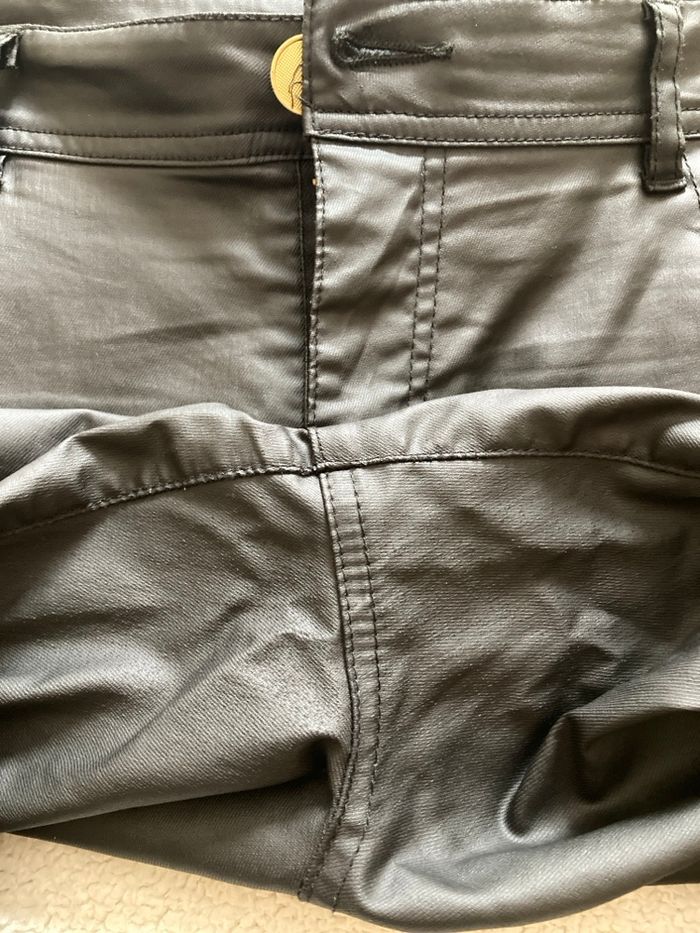 Pantalon simili cuir noir - photo numéro 4