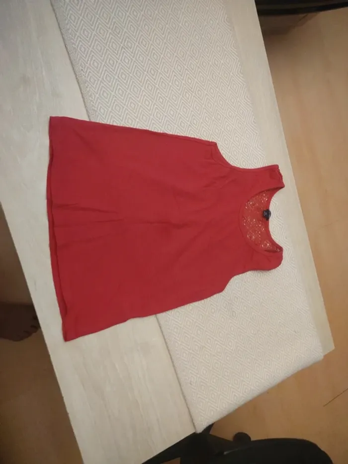 Débardeur framboise dos dentelle kiabi 10 ans
