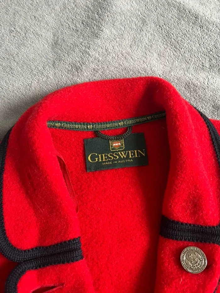 Veste autrichienne Giesswein rouge – Laine & détails contrastés – T.38 - photo numéro 5