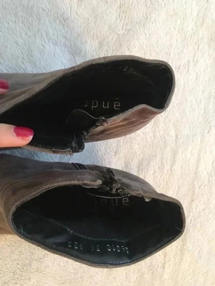 Bottines classes élégantes à talon fin en daim velours marron taupe gris - photo numéro 4