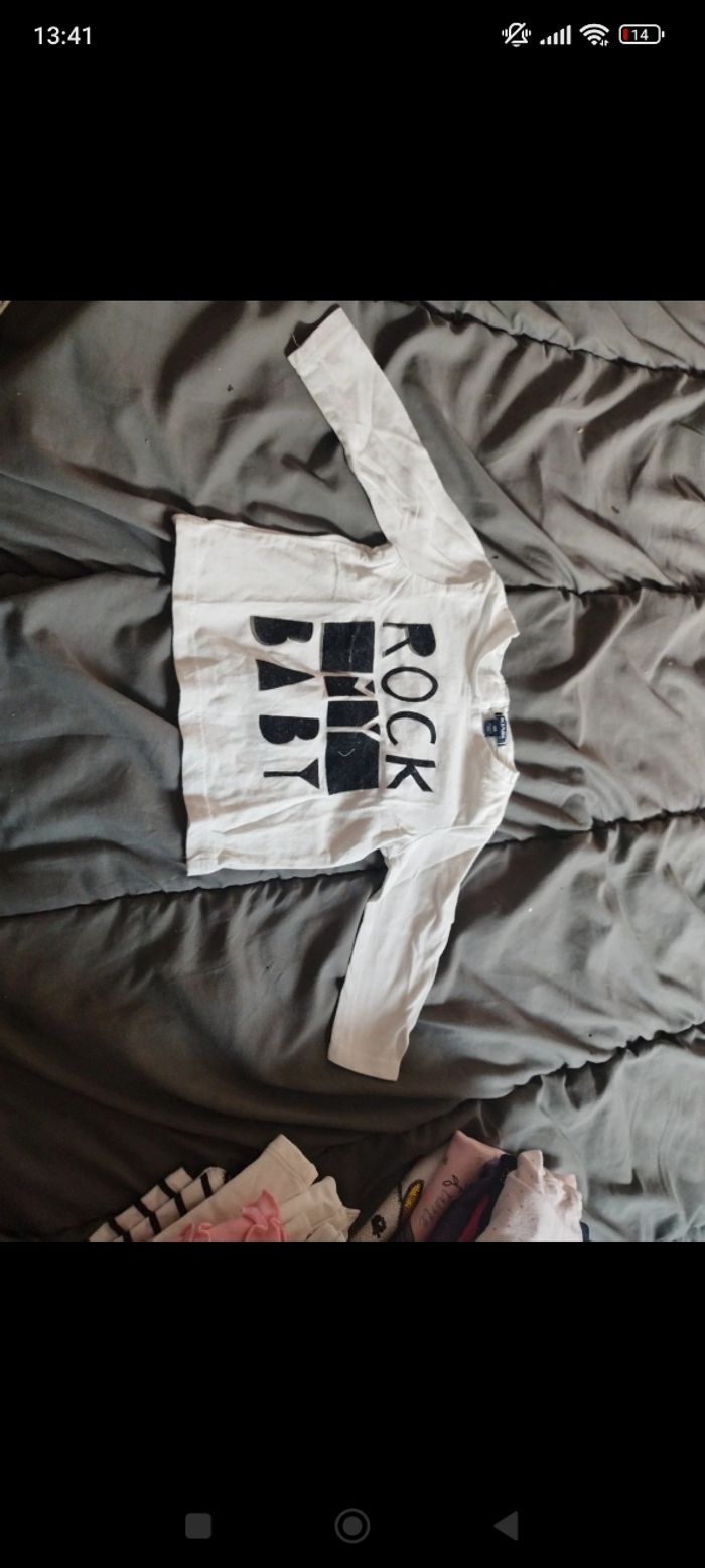 Tee shirt manche longue bébé fille taille 6 mois