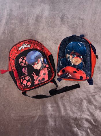 Lot de deux sacs à dos Miraculous en bon état